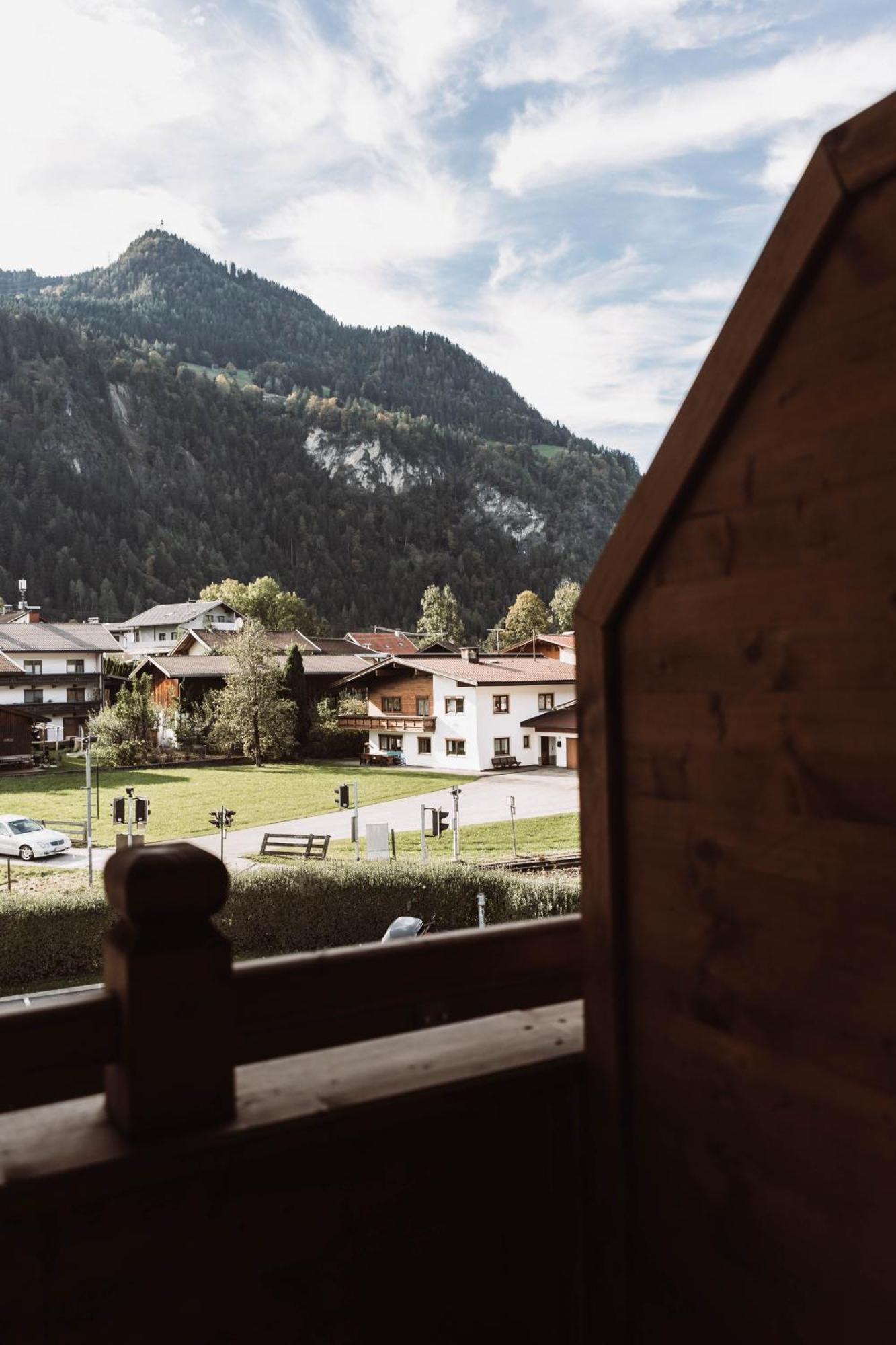 Lebe'Schlitters - Das Ferienapartmenthaus Im Zillertal Екстериор снимка