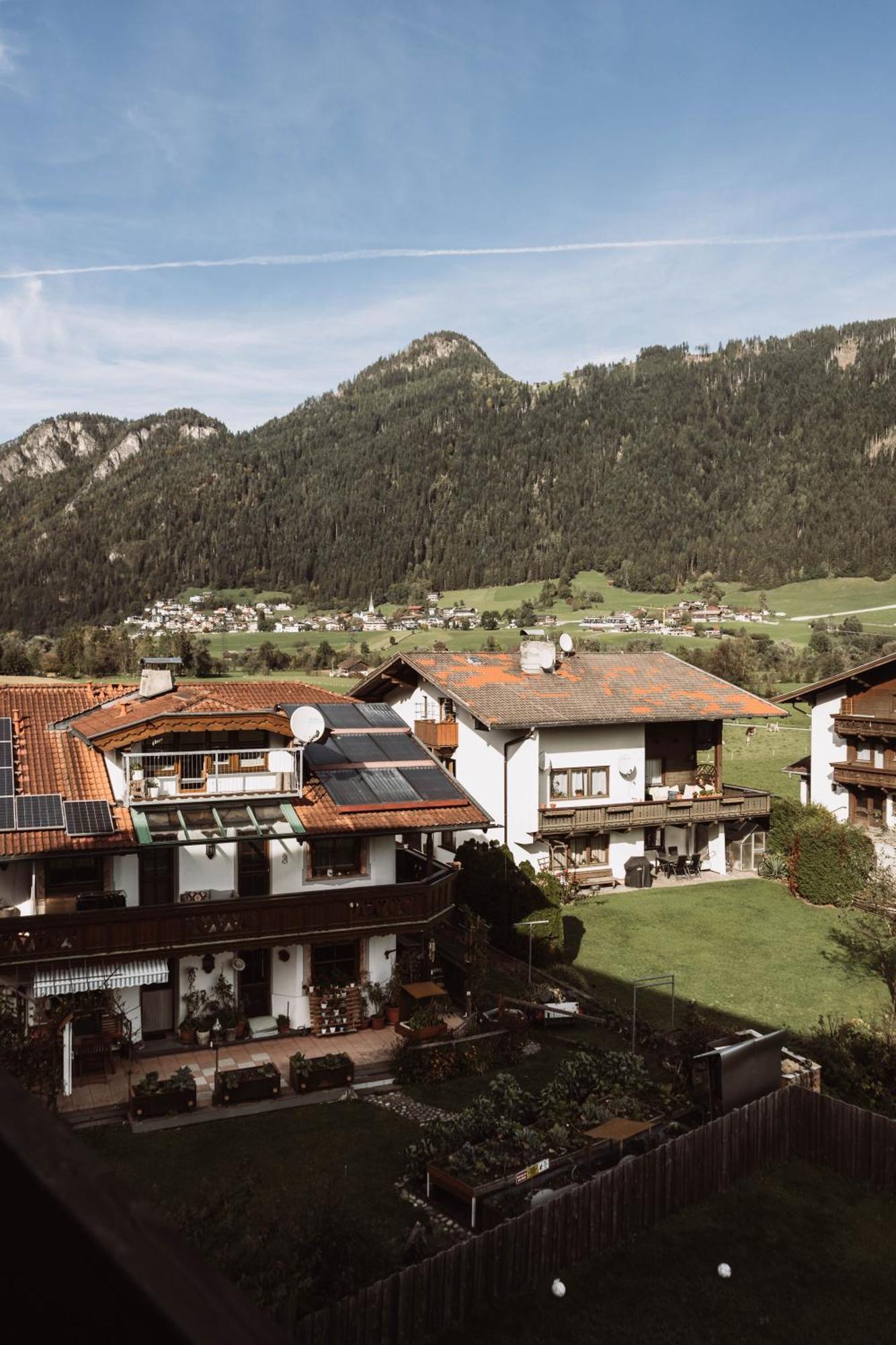 Lebe'Schlitters - Das Ferienapartmenthaus Im Zillertal Екстериор снимка
