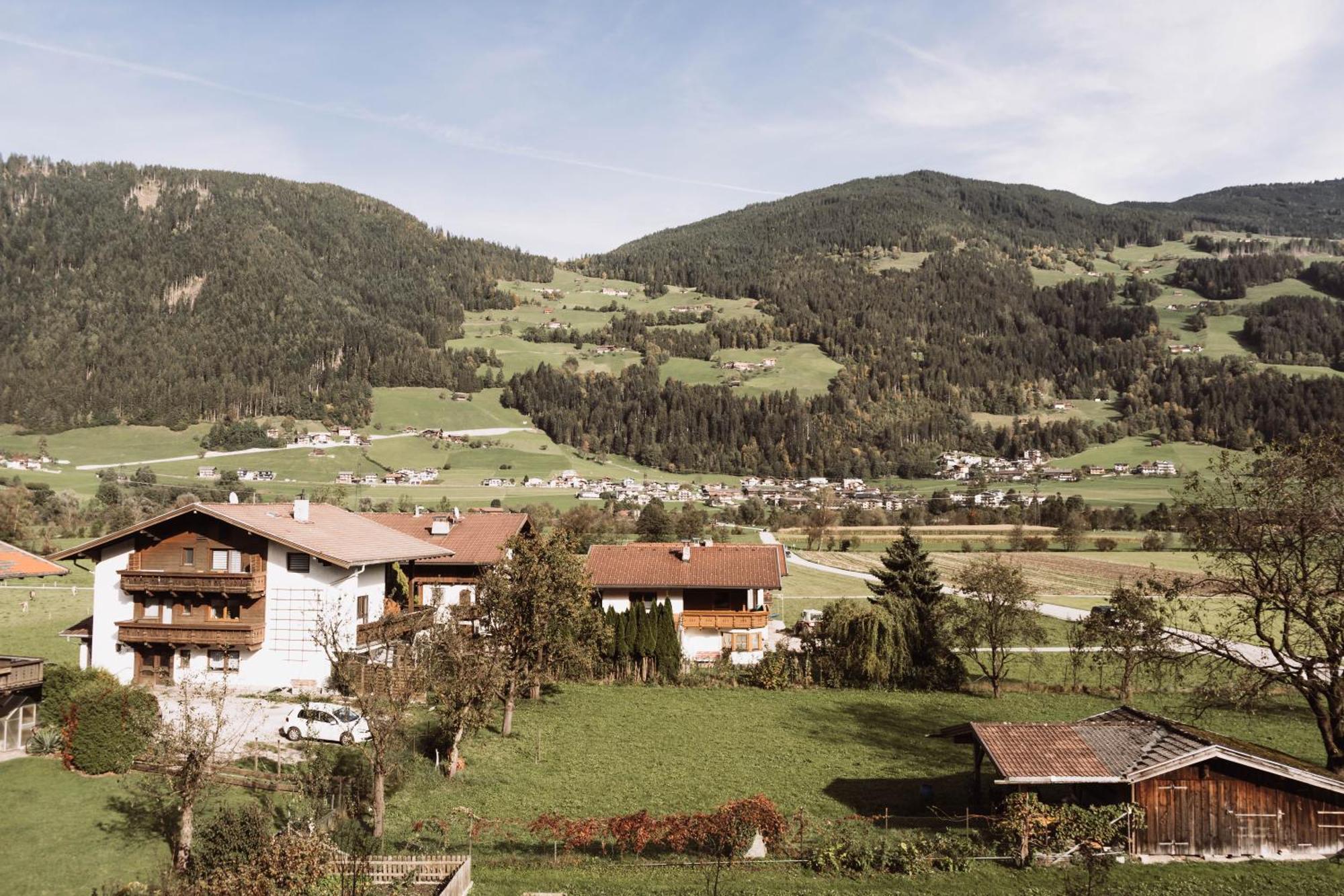 Lebe'Schlitters - Das Ferienapartmenthaus Im Zillertal Екстериор снимка