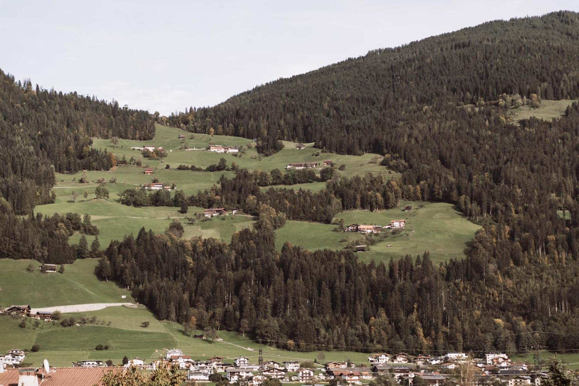Lebe'Schlitters - Das Ferienapartmenthaus Im Zillertal Екстериор снимка